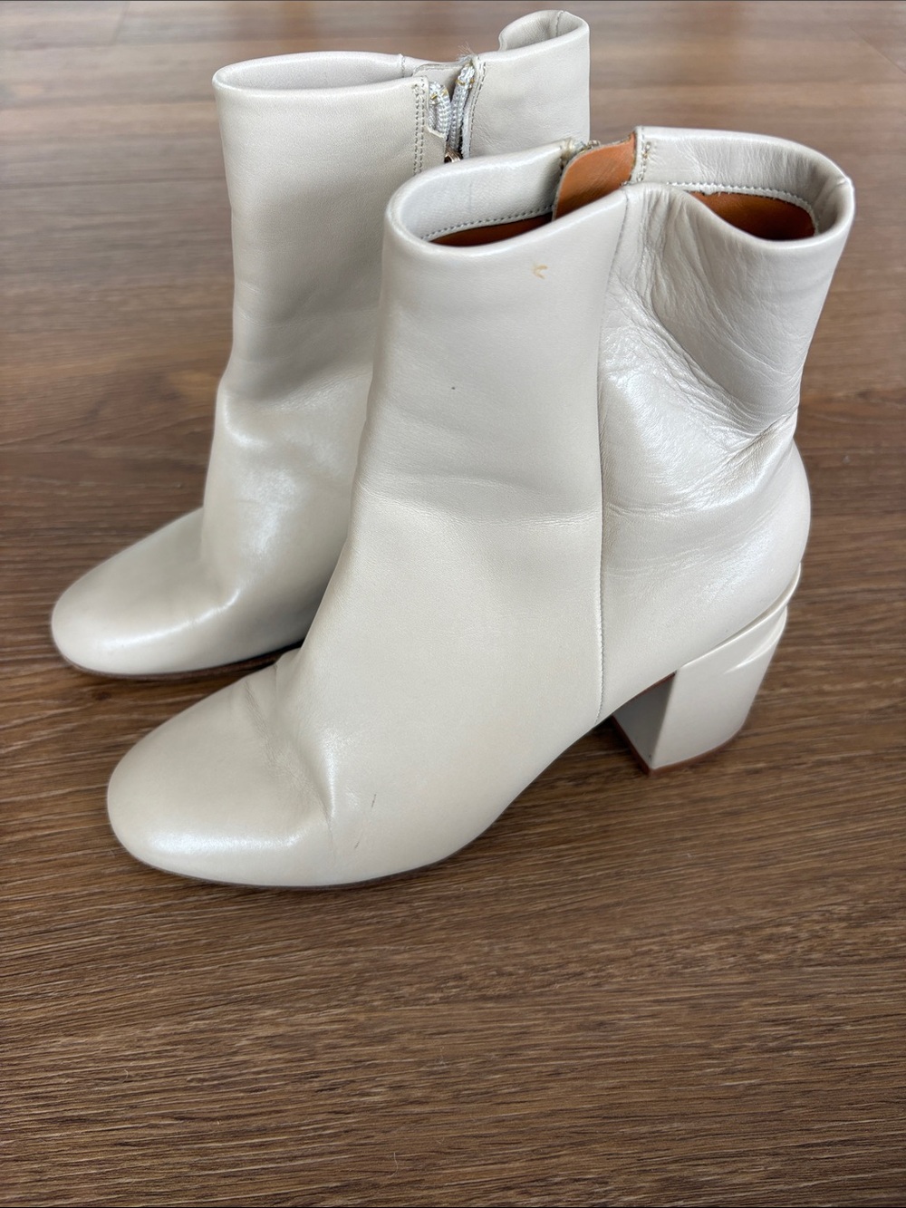 Robert Clergerie Cream Leather Ankle Boots with Block Heel